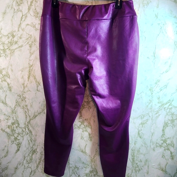 LUXE by LuLaRoe Purple Leggings - Picture 7 of 14